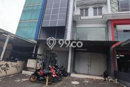 Unit Ruko Paling Strategis di Kebayoran Baru Jakarta Selatan dengan LB 300m2 Unit Ruko Paling Strategis di Kebayoran Baru Jakarta Selatan dengan LB 300m2