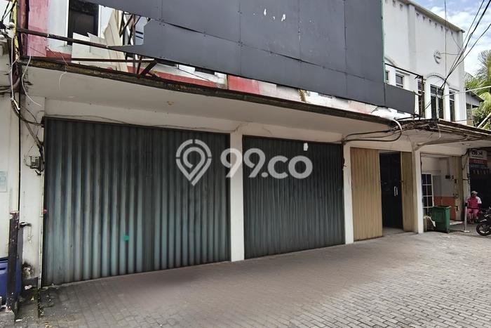 Disewakan Ruko komersial di Kembangan luas bangunan 240m2 Disewakan Ruko komersial di Kembangan luas bangunan 240m2