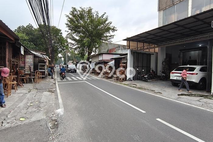 Disewakan Ruko di Pusat Kota Jakarta Selatan Ramai Strategis Disewakan Ruko di Pusat Kota Jakarta Selatan Ramai Strategis