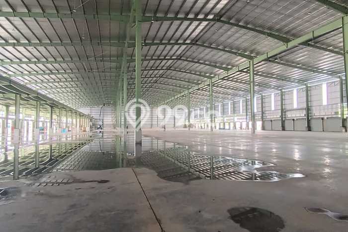 Gudang Disewa di Tangerang dengan LB 4300m2 Area Komersial Ramai Gudang Disewa di Tangerang dengan LB 4300m2 Area Komersial Ramai