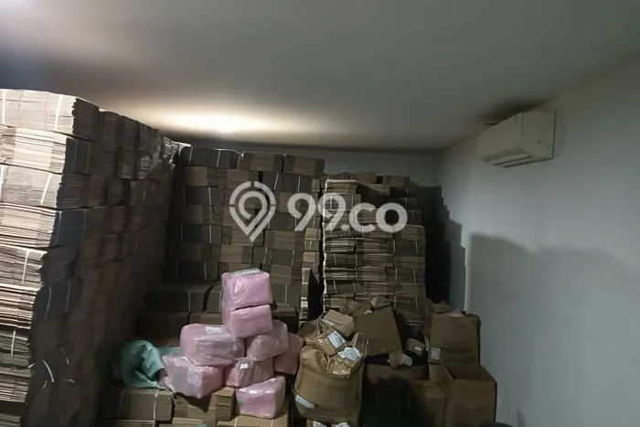 Unit Gudang Disewakan di Dadap di Area Ramai & Strategis Unit Gudang Disewakan di Dadap di Area Ramai & Strategis