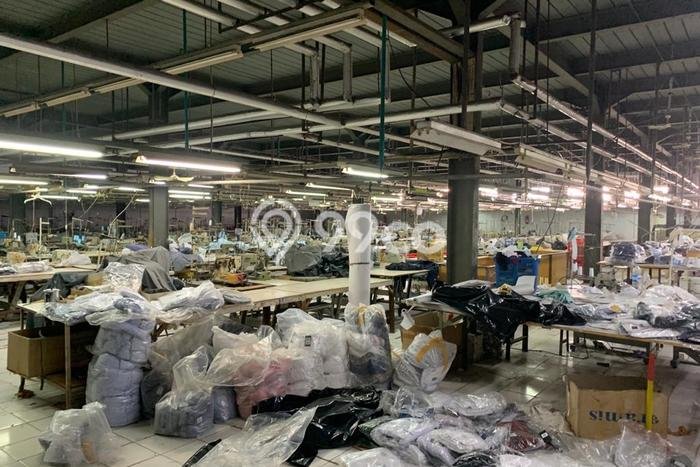 Dijual! Pabrik di Kapuk Kamal Jakarta Barat LT 338m2 / LB 3950m2 Kawasan Bisnis Dijual! Pabrik di Kapuk Kamal Jakarta Barat LT 338m2 / LB 3950m2 Kawasan Bisnis
