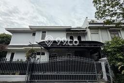 Disewakan Segera Rumah Kondisi Bagus di Kawasan Kebayoran Lama, Jakarta Selatan Disewakan Segera Rumah Kondisi Bagus di Kawasan Kebayoran Lama, Jakarta Selatan