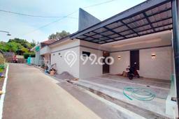 Rumah Modern Cantik 5 KT Bisa Langsung Pindah di Gunung Pati Rumah Modern Cantik 5 KT Bisa Langsung Pindah di Gunung Pati