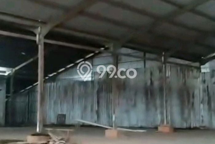 Unit Gudang disewakan di Mundu Cirebon dengan LT 6000m2 / LB 2400m2 Unit Gudang disewakan di Mundu Cirebon dengan LT 6000m2 / LB 2400m2