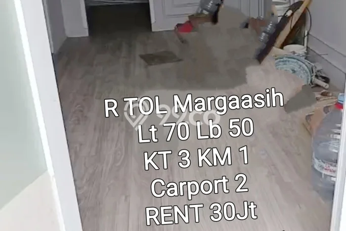 Disewakan! Rumah 3 Kamar Tidur &
1 Kamar Mandi di Taman Kopo Indah, Bandung Disewakan! Rumah 3 Kamar Tidur &
1 Kamar Mandi di Taman Kopo Indah, Bandung