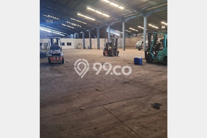 Gudang disewakan lokasi strategis Karawaci Tangerang 3300m2 Gudang disewakan lokasi strategis Karawaci Tangerang 3300m2