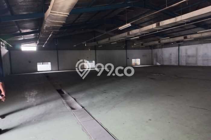 Unit Gudang Paling Strategis di Karawaci Tangerang dengan LB 1100m2 Unit Gudang Paling Strategis di Karawaci Tangerang dengan LB 1100m2