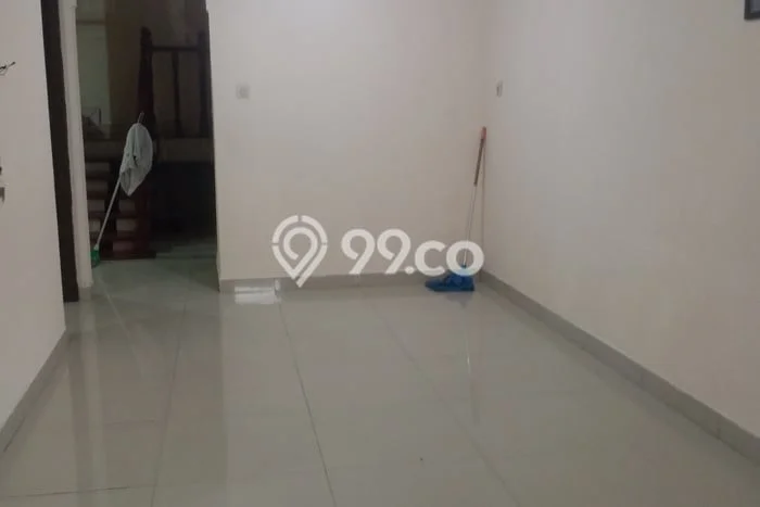 Rumah sewa siap huni 6 Kamar Tidur di Tanjung Duren Selatan, Jakarta Barat Rumah sewa siap huni 6 Kamar Tidur di Tanjung Duren Selatan, Jakarta Barat