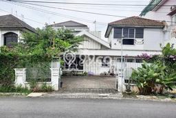 Rumah di Daerah Tanah Mas, Semarang Yl 4932 Rumah di Daerah Tanah Mas, Semarang Yl 4932