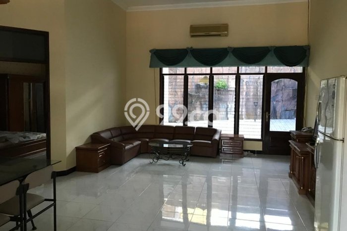 DIJUAL CEPAT! Rumah Modern di Candisari, Semarang, Luas 300m2m² Bangunan 200m2m² BISA KPR! DIJUAL CEPAT! Rumah Modern di Candisari, Semarang, Luas 300m2m² Bangunan 200m2m² BISA KPR!