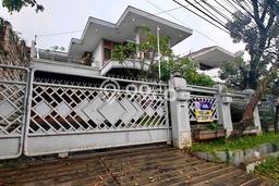Rumah Mewah LB 450m2 Siap Pakai Desain Elegan di papandayan, Semarang Rumah Mewah LB 450m2 Siap Pakai Desain Elegan di papandayan, Semarang