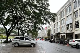 Ruko untuk Disewa di Pusat Jakarta Barat Luas Bangunan 210m2 Ruko untuk Disewa di Pusat Jakarta Barat Luas Bangunan 210m2