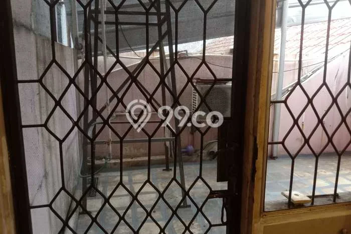SPECIAL PRICE! Rumah di , 1 KM, Akses Mudah Pusat Kota, Luas 90m2m² Bangunan 125m2m² SPECIAL PRICE! Rumah di , 1 KM, Akses Mudah Pusat Kota, Luas 90m2m² Bangunan 125m2m²