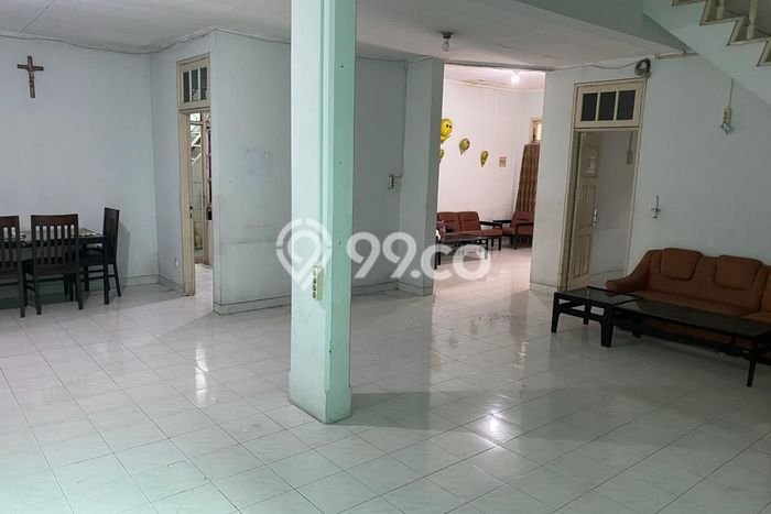 Jual Rumah Luas Megah Dengan View Eksklusif di Puri Indah, Jakarta Barat Jual Rumah Luas Megah Dengan View Eksklusif di Puri Indah, Jakarta Barat