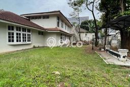 Ready to Use! Luxury House LT 750m2 Desain Elegan di Cipete Ready to Use! Luxury House LT 750m2 Desain Elegan di Cipete