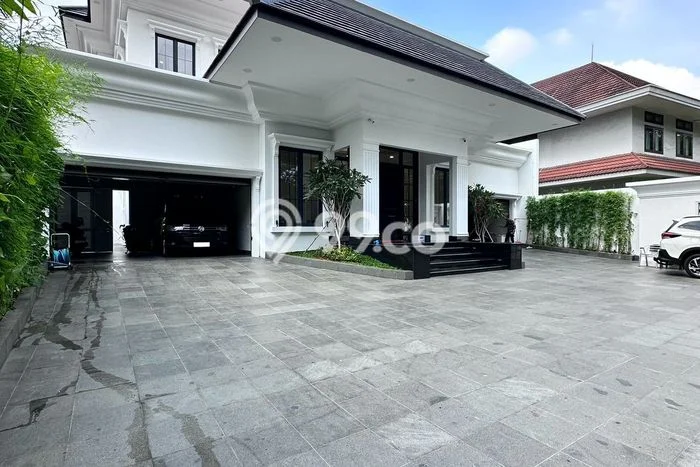 Hunian Mewah Dijual LT 875m2 di Menteng, Jakarta Pusat Hunian Mewah Dijual LT 875m2 di Menteng, Jakarta Pusat