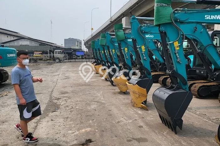 Lahan Strategis di Cakung Dijual dengan Luas 9460m2 Lahan Strategis di Cakung Dijual dengan Luas 9460m2