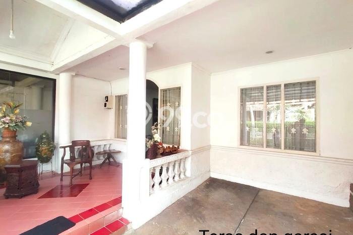 Rumah Elit Modern Siap Huni di Bintaro Jakarta Selatan Rumah Elit Modern Siap Huni di Bintaro Jakarta Selatan