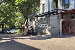 For Sale! Luxury House LT 235m2 Desain Elegan di Pondok Indah For Sale! Luxury House LT 235m2 Desain Elegan di Pondok Indah