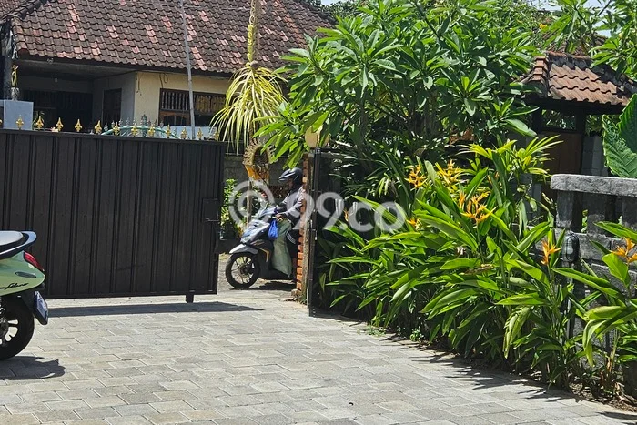 Disewakan! Rumah 1 Kamar Tidur &
1 Kamar Mandi di Saba, Gianyar Disewakan! Rumah 1 Kamar Tidur &
1 Kamar Mandi di Saba, Gianyar