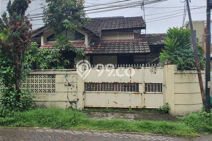 Jual Rumah Strategis Bagus Punya 5 KT di Bojongloa Kaler Bandung - Jual Rumah Strategis Bagus Punya 5 KT di Bojongloa Kaler Bandung -