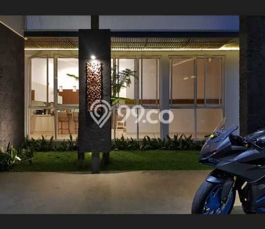 Siap Huni Rumah Mewah 9 Kamar di Babakan Ciparay Dekat ke Mana Pun Siap Huni Rumah Mewah 9 Kamar di Babakan Ciparay Dekat ke Mana Pun