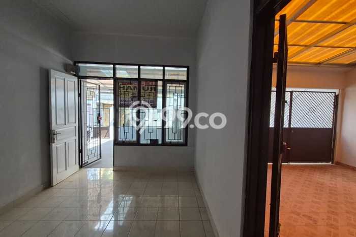 Rumah Modern Minimalis 3 KT Bisa Langsung Pindah di Astanaanyar Rumah Modern Minimalis 3 KT Bisa Langsung Pindah di Astanaanyar