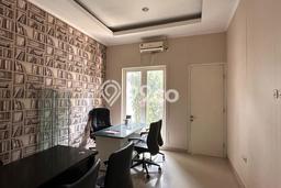 Rumah 5 Kamar Lokasi Nyaman di , Bandung Rumah 5 Kamar Lokasi Nyaman di , Bandung