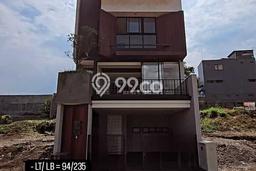 NEW LISTING! Rumah Premium area Setra Duta, Luas 94m² LB 235m² NEW LISTING! Rumah Premium area Setra Duta, Luas 94m² LB 235m²