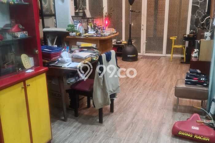 Ruko Premium Kawasan , Luas 550m2m², Jalan Utama, Tingkat Keramaian Tinggi Ruko Premium Kawasan , Luas 550m2m², Jalan Utama, Tingkat Keramaian Tinggi
