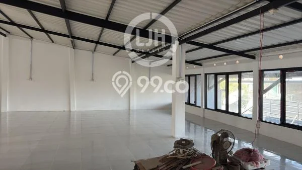 Disewakan Ruko komersial di Cakung luas bangunan 600m2 Disewakan Ruko komersial di Cakung luas bangunan 600m2
