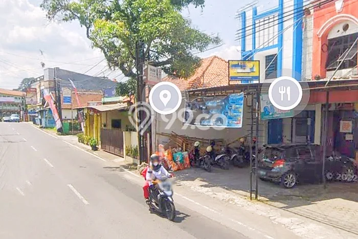 Ruko Disewa di Semarang dengan LB 134m2 Area Komersial Ramai Ruko Disewa di Semarang dengan LB 134m2 Area Komersial Ramai