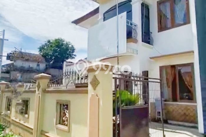 Siap Huni Rumah Mewah 8 Kamar di Gunung Pati Dekat ke Mana Saja Siap Huni Rumah Mewah 8 Kamar di Gunung Pati Dekat ke Mana Saja
