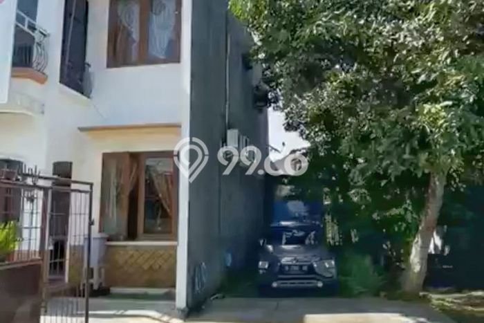 Siap Huni Rumah Mewah 8 Kamar di Gunung Pati Dekat ke Mana Saja Siap Huni Rumah Mewah 8 Kamar di Gunung Pati Dekat ke Mana Saja