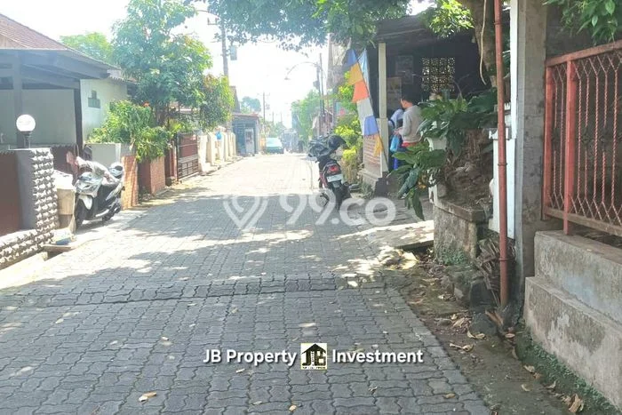 Rumah Elit LB 200m2 Siap Pakai Desain Elegan di Ngesrep, Semarang Rumah Elit LB 200m2 Siap Pakai Desain Elegan di Ngesrep, Semarang