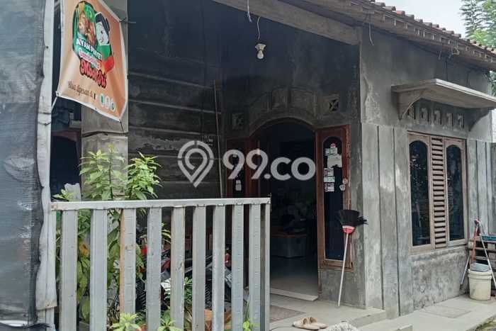 Jual Rumah Siap Huni di Banyumanik Semarang Harga Rp.400 Juta LT 110m2 Jual Rumah Siap Huni di Banyumanik Semarang Harga Rp.400 Juta LT 110m2