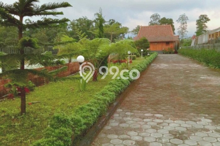 Vila Terawat Kawasan Sumowono, Dimensi 773m2m², Lokasi Strategis dengan jalan bagus Vila Terawat Kawasan Sumowono, Dimensi 773m2m², Lokasi Strategis dengan jalan bagus