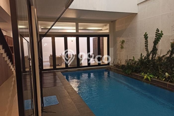 Rumah 5 Kamar Lengkap Dikontrakkan di Menteng Harga Kompetitif Rumah 5 Kamar Lengkap Dikontrakkan di Menteng Harga Kompetitif