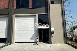 LOKASI PREMIUM! Gudang di , Luas 360m2m², Area Komersial LOKASI PREMIUM! Gudang di , Luas 360m2m², Area Komersial
