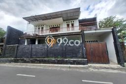 Dijual Cepat Rumah Bagus Siap Huni LB 200m2 di Ngaglik, Sleman Dijual Cepat Rumah Bagus Siap Huni LB 200m2 di Ngaglik, Sleman