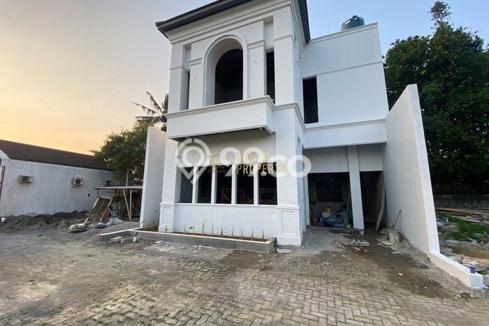 JUAL CEPAT! Rumah Siap Huni Lokasi Premium Godean, Luas 103m² LB 125m² JUAL CEPAT! Rumah Siap Huni Lokasi Premium Godean, Luas 103m² LB 125m²