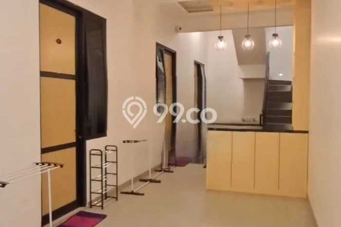 Rumah Luas Asri 9 KT Siap Pakai di Tlogomas Malang Rumah Luas Asri 9 KT Siap Pakai di Tlogomas Malang