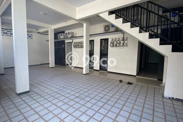 HARGA SPECIAL! Rumah Asri di Merjosari, LT 243m2m² LB 450m2m² HARGA SPECIAL! Rumah Asri di Merjosari, LT 243m2m² LB 450m2m²