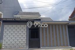 For Sale Rumah 4 Kamar Lokasi Ideal Bagus dan Strategis di Lowokwaru For Sale Rumah 4 Kamar Lokasi Ideal Bagus dan Strategis di Lowokwaru