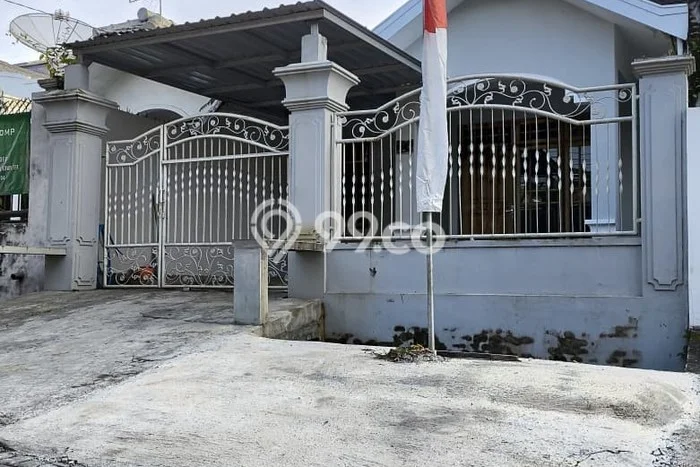 Rumah Strategis Minimalis Lb 100m2 di Sukun, Malang Rumah Strategis Minimalis Lb 100m2 di Sukun, Malang