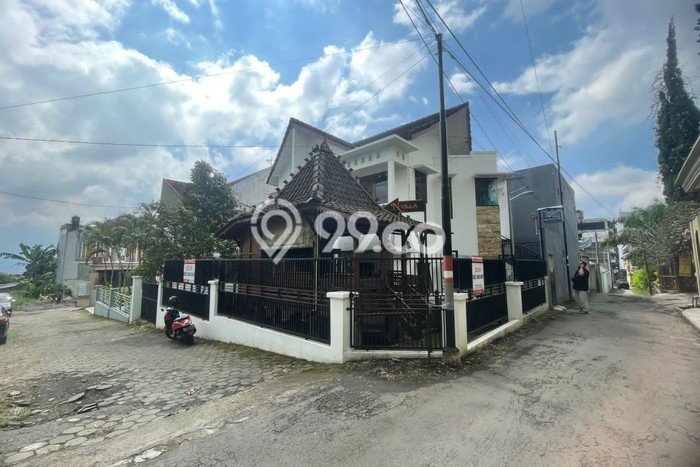Jual Rumah Bagus Siap Huni LB 250m2 di Batu, Batu Jual Rumah Bagus Siap Huni LB 250m2 di Batu, Batu