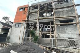 PENAWARAN TERBAIK! Rumah Premium area Tunggulwulung, Luas 77m2m² LB 130m2m² PENAWARAN TERBAIK! Rumah Premium area Tunggulwulung, Luas 77m2m² LB 130m2m²