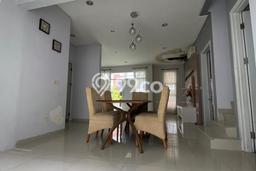 Rumah di Greenlake City,amerika Latin,uk.10x18m,semi Furnish,harga 4,6 M Rumah di Greenlake City,amerika Latin,uk.10x18m,semi Furnish,harga 4,6 M