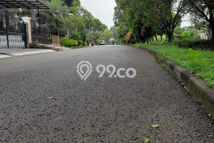 Lahan Strategis di Pesanggrahan Dijual dengan Luas 297m2 Lahan Strategis di Pesanggrahan Dijual dengan Luas 297m2